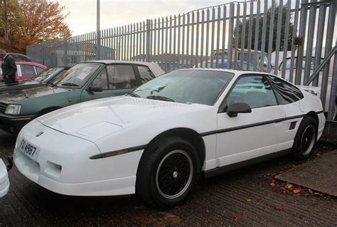 Pontiac Fiero 1989