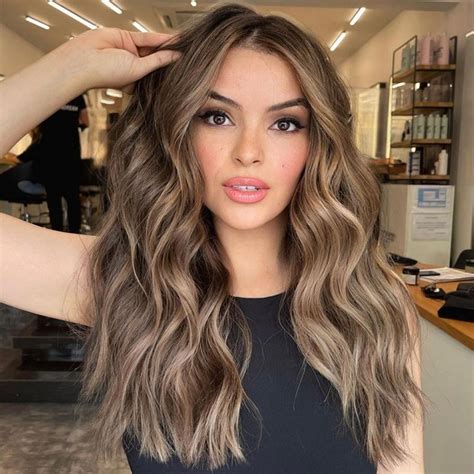 UNice Dark Roots Brown With Honey Blonde Highlights Wavy Wig Balayage Hair Brunette Balayage