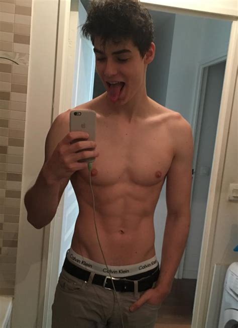 Pin On Hot Guy Selfies