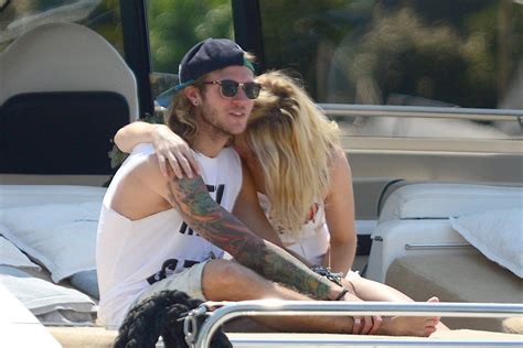 ELLIE GOULDING In Bikini And Her Boyfriend Dougie Poynter At A Yacht In Ibiza HawtCelebs