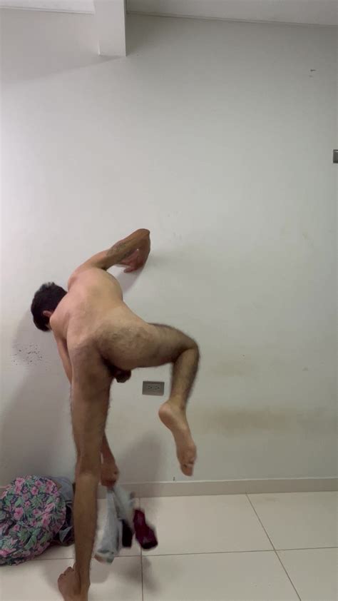 Straight Hairy Ass Reveal ThisVid