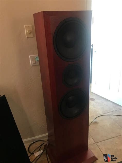 Seaton Sound Catalyst C Pair With Matching Stands In Rosenut Finish