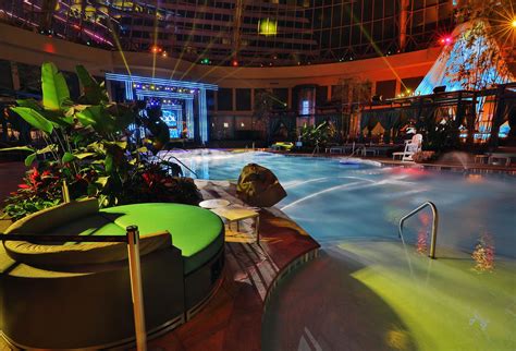 The Pool After Dark | The Pool at Harrah's Resort