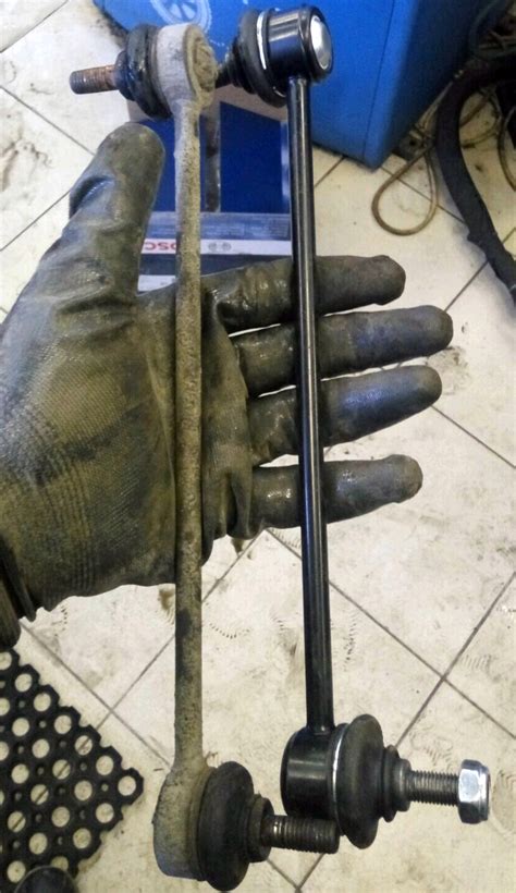 Замена передних тормозных дисков, колодок и стойки стабилизатора — Audi ...