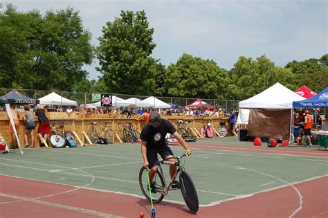 Photo Gallery 2012 North American Hardcourt Bike Polo Championship