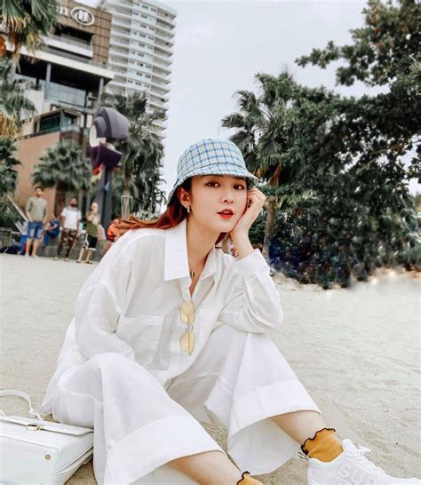 Chân dung cô gái vướng tin đồn hẹn hò Ngô Kiến Huy Xinh xắn là hot girl triệu views