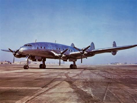 october  lockheed   super constellation  day  aviation