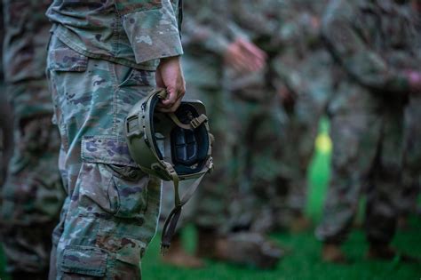 combat camera company airborne   lc   army