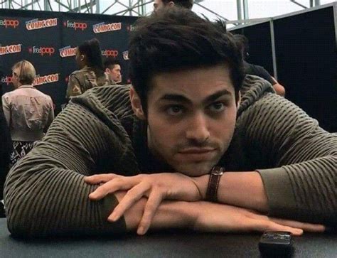 Matthew Daddario Shadowhunters Actors Max Miller Shadowhunter