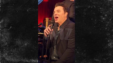 Seth Macfarlane Hosts Christmas Party Leads Sing Along