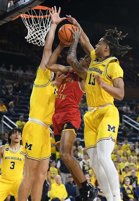 It Was Close Michigan Wolverines Slip By Ferris Men S Basketball Team