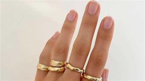 Naked Nails Is The Quiet Luxury Manicure Trending Right Now Vogue India