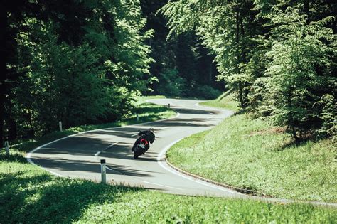 Ducati Streetfighter V Im Power Naked Bike Vergleich