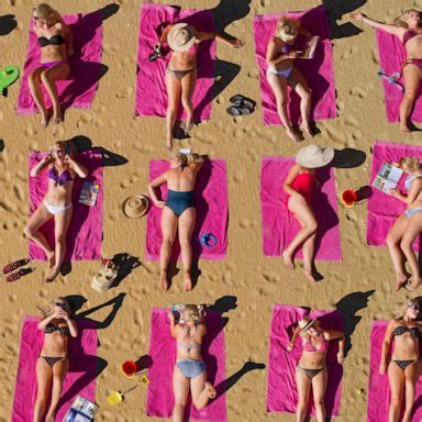 Hot Sexy Elizabeth Esty Bikini Pics