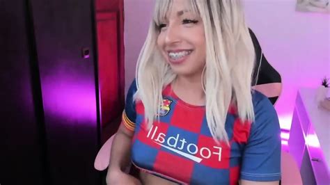 Curvy Cute Big Booty Busty Blonde Teen Webcam Footfetish