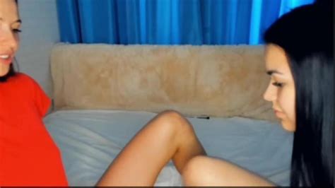 Lesbian Belly Button Licking Porn Videos