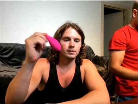 JBUNNY AND HOT MEN ON CAM ThisVid