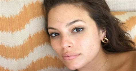 Ashley Graham Poses Knickerless As She Flaunts Ass Tounding Peach Daily Star