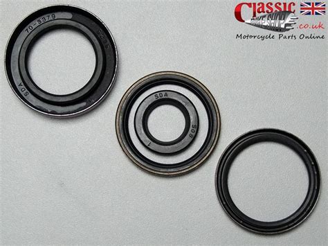 Triumph Tiger Cub T Engine Gearbox Oil Seal Set