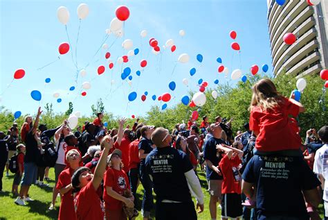 Army honors widow who helps families turn grief into hope | Article