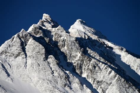 12 The Pinnacles And Mount Everest North Face Summit Just After Sunrise ...