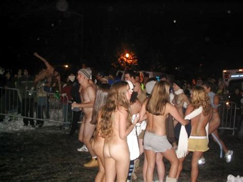 Tufts University Nude Run 65 Pics XHamster