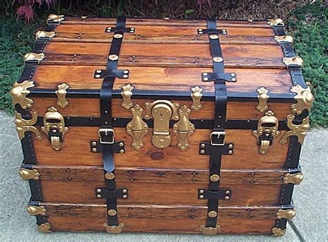 Photographic History Examples Of Antique Steamer Trunks Antique Trunks