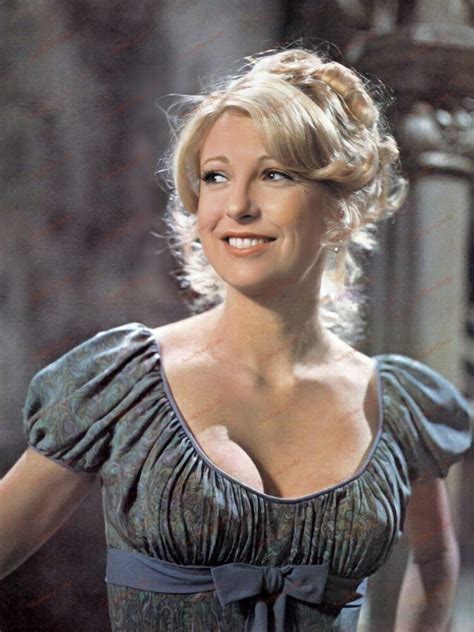 10 Sexy Hot Teri Garr Bikini Pics