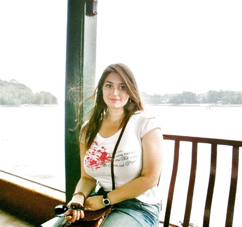 Vollbusige Babes Hot Große Brüste Machen Hc Stars and Bikini