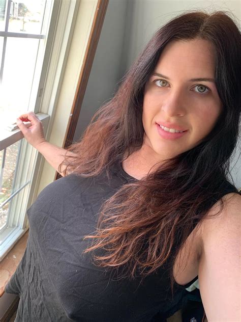 One More Day Till The Weekend Nudes Brunette NUDE PICS ORG