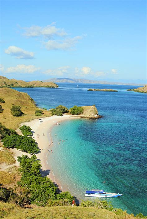 Komodo Island: 2 days island hopping on a traditional phinisi boat