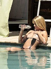 Hot Lesbians Are Using A Huge Dildo Photos Riley Star Daisy Stone MILF Fox