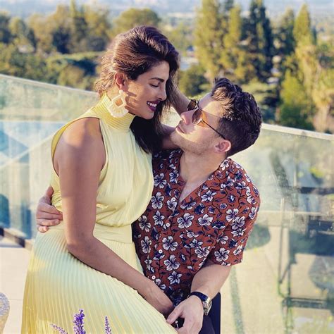 Romantic Pictures Of Celebrity Couple Priyanka Chopra And Nick Jonas