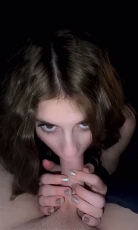 What S The Name Of This Brunette Giving A Blowjob Having Eye Contact NameThatPorn