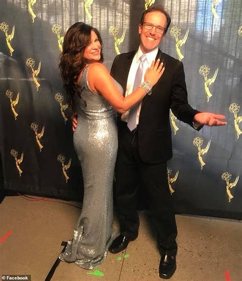 TV Reporter Accidentally Films Her Husband Naked In The Shower During