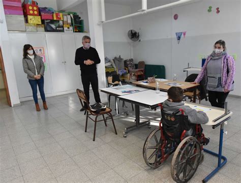 Gay Las escuelas deben reabrir porque no son foco de contagio La Brújula 24