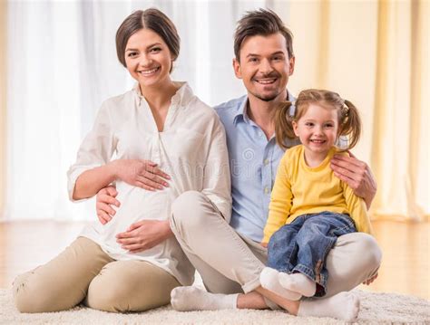 Lycklig Stor Familj Fotografering F R Bildbyr Er Bild Av Bifokal