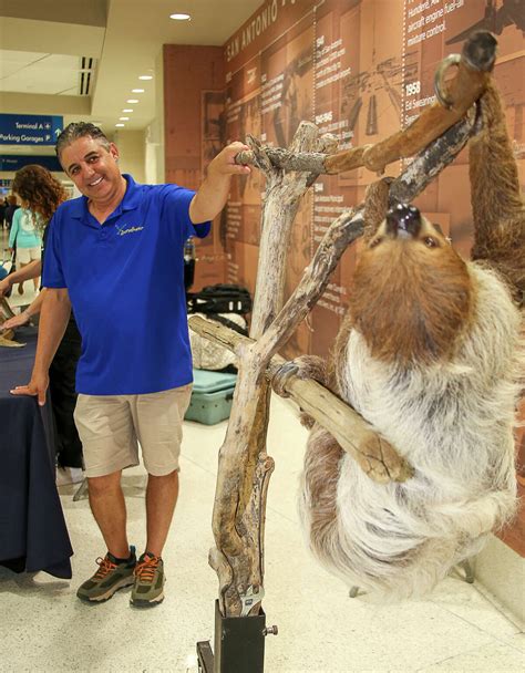 San Antonio Airport adds open-carry alcohol policy