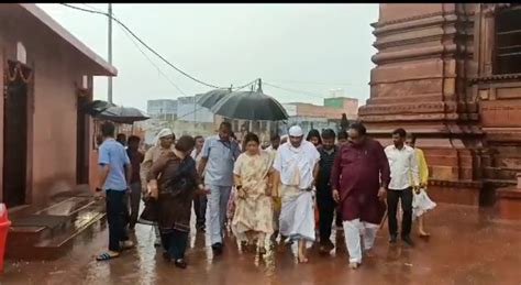 Union Minister Meenakshi Lekhi Reached Mathura