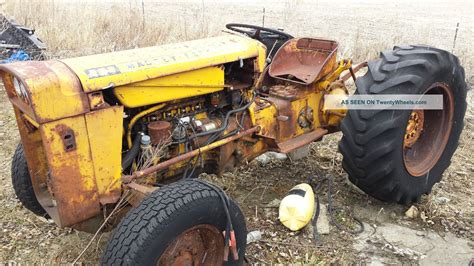 202 Massey Ferguson With 200 Loader