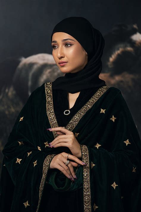Victorian Range Velvet Shawl Salesspoint
