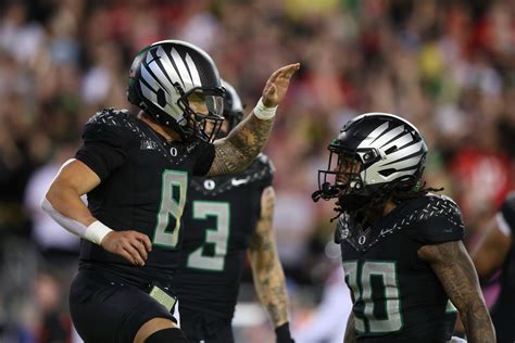 No. 3 Oregon beats No. 2 Ohio State, No. 4 Penn State survives USC