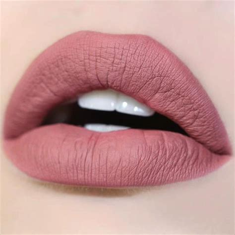 Labios Con Un Color Nude Para Un Aspecto Casual Pero Hermoso Labialnude Labios Mauve