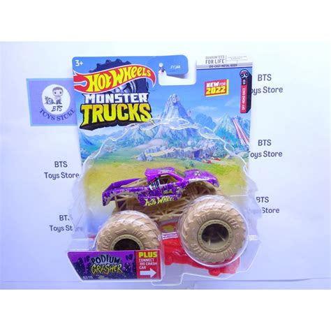 Jual Hot Wheels Monster Trucks Podium Crasher Ungu Plus Connect And Crash Car Shopee Indonesia
