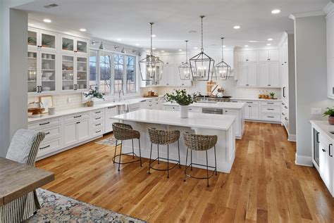 A Fresh And Timeless White Kitchen In Yorktown In Richards Kitchens