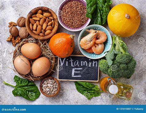 Fontes De Vitaminas E - Fontes Do Alimento Da Variedade Da Vitamina E Imagem de Stock - Imagem ...