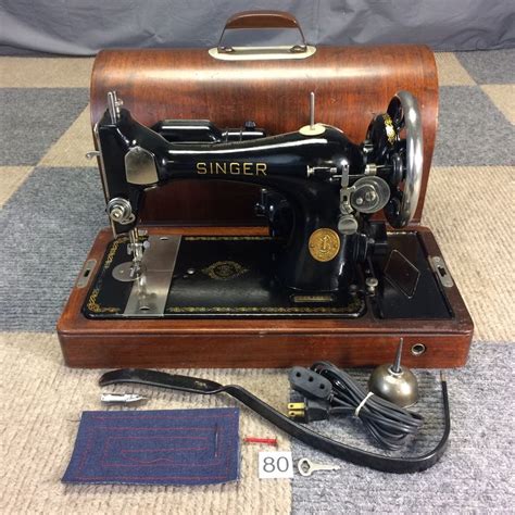 Serviced Vintage Singer Sewing Machine Bentwood Case Knee Bar