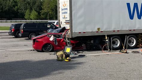 California Couple Killed In Tesla Semi Truck Crash On I 75