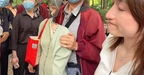 Đưa ra thông báo tuyển người yêu hot girl mạng bị sỉ nhục chốn đông người