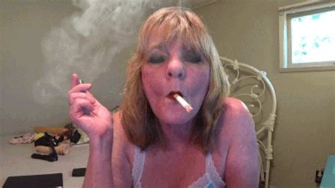 Pretty Face Smoking Hot Wife Jolee S Fetish Clips Clips4sale